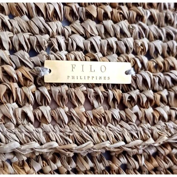 FILO Woven Straw Crossbody Flap Front Round Natural Wood Bead Strap - Picture 3 of 8